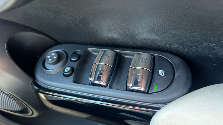 MINI Cooper 1.5 C Exclusive 5dr Auto Petrol Hatchback